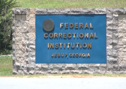 She named the bribe accounts Bonnie Bonnie, Clyde Clyde and Honey Honey. Corrections Officer Ashley Brown took $80,000+ on Cash App to smuggle meth, K2, weed and phones into FCI Jesup — 48 months in federal prison.