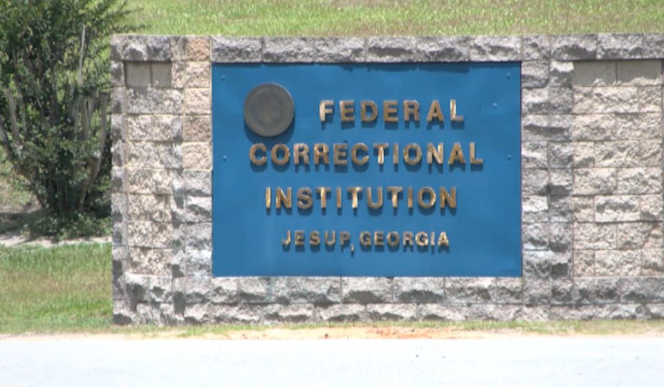 She named the bribe accounts Bonnie Bonnie, Clyde Clyde and Honey Honey. Corrections Officer Ashley Brown took $80,000+ on Cash App to smuggle meth, K2, weed and phones into FCI Jesup — 48 months in federal prison.